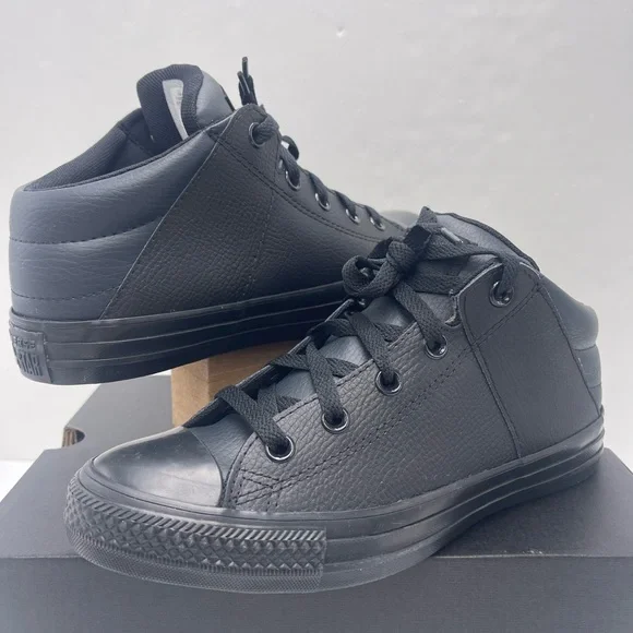 Converse WMNS A05102C
CTAS AXEL MID
BLACK/BLACK/BLACK
Sneakers - Picture 9 of 16